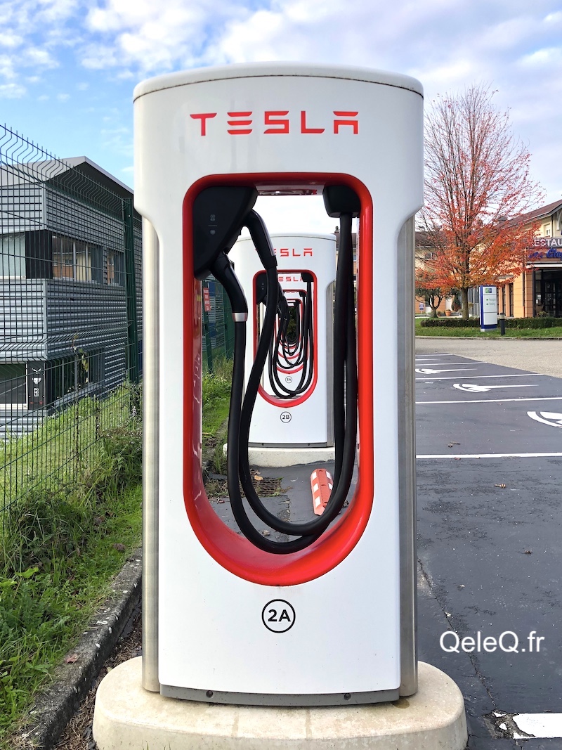 Le réseau de Superchargeurs Tesla atteint 800 bornes de recharge en