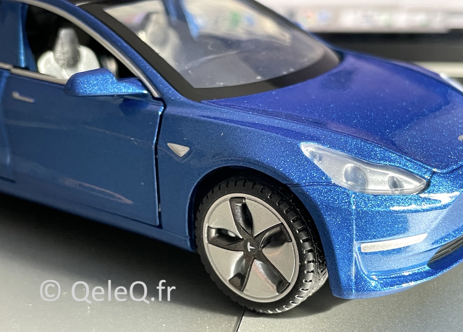 Modèle réduit Tesla Model 3 AliExpress : photos et avis !