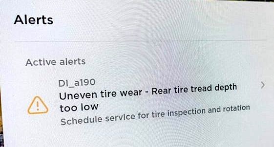 nouveau version 2021.40.5 tesla détecte pneu usé usure anormale 